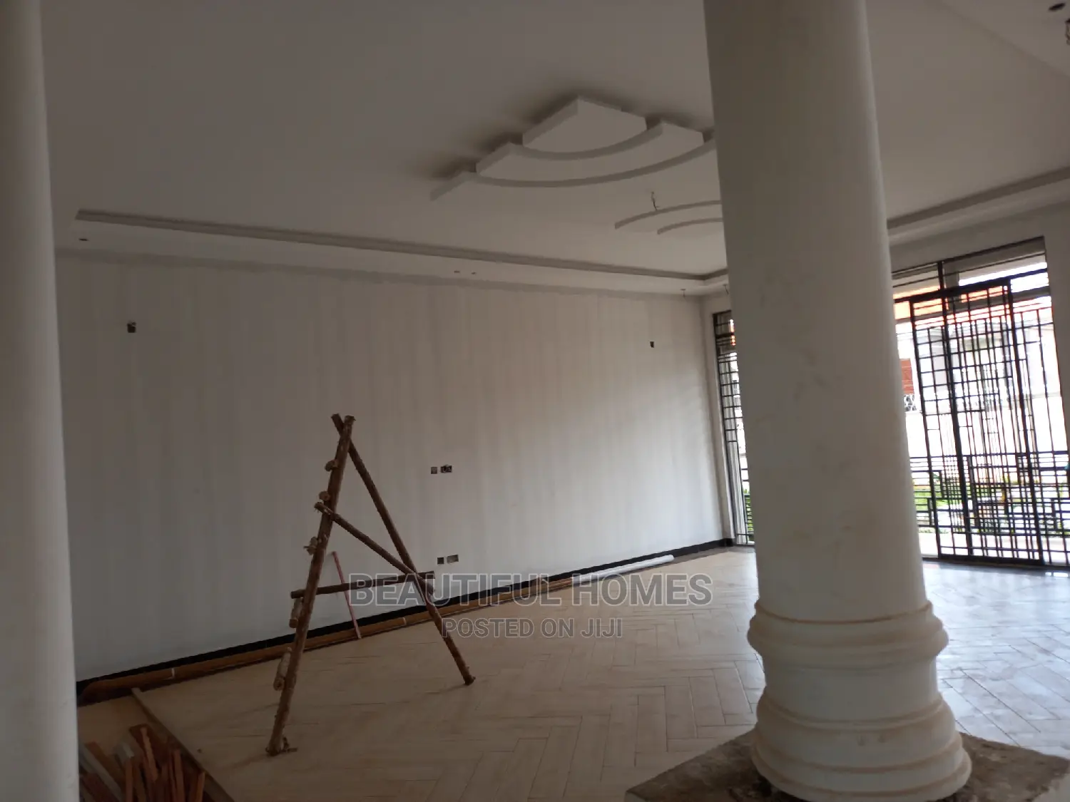 Furnished 6bdrm Mansion in Kisaasi Tarmack, Nakawa for sale in Nakawa