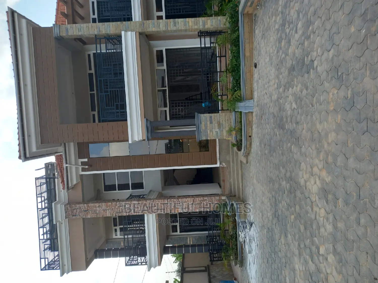 Furnished 6bdrm Mansion in Kisaasi Corporate, Nakawa for sale in Nakawa