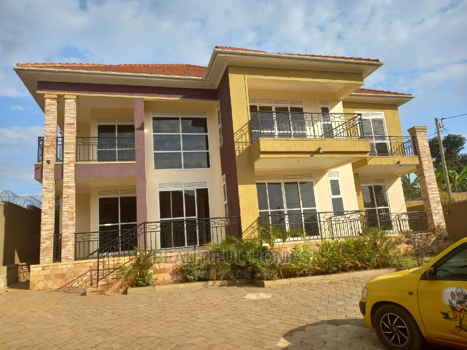 Furnished 6bdrm Duplex in Kira High End for sale in Kira