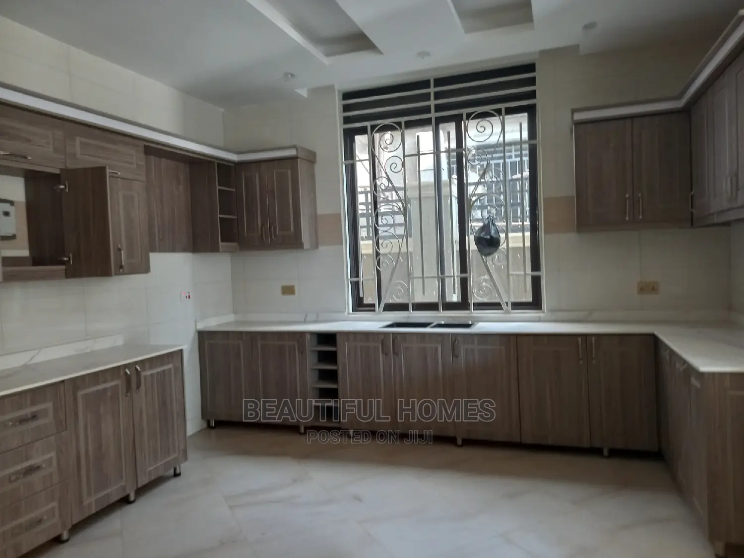Furnished 6bdrm Duplex in Kira, Central Division for sale in Central Division