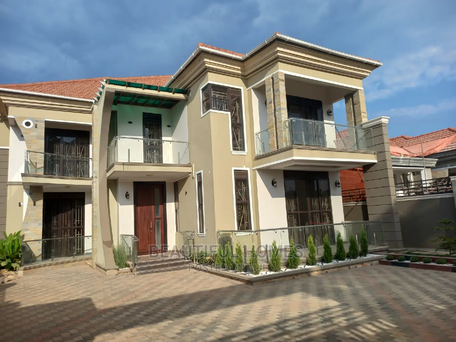 Furnished 6bdrm Duplex in Kira, Nakawa for sale in Nakawa