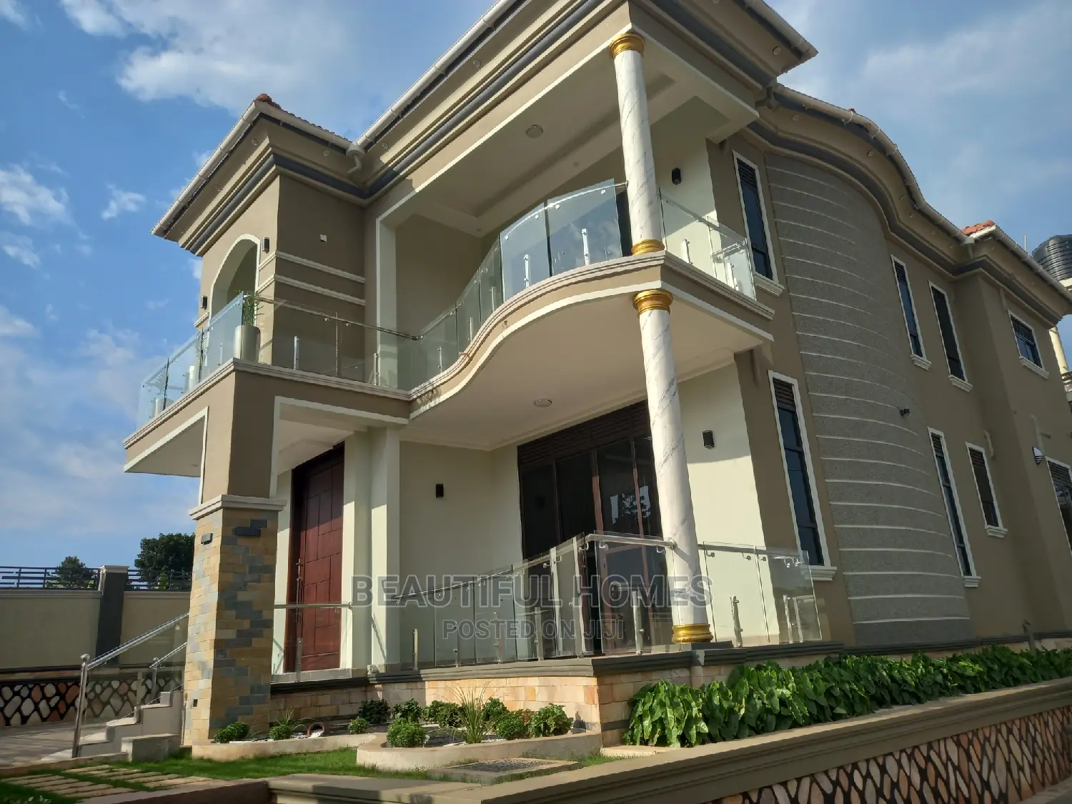 Furnished 6bdrm Duplex in Kira Five Star for sale in Kira