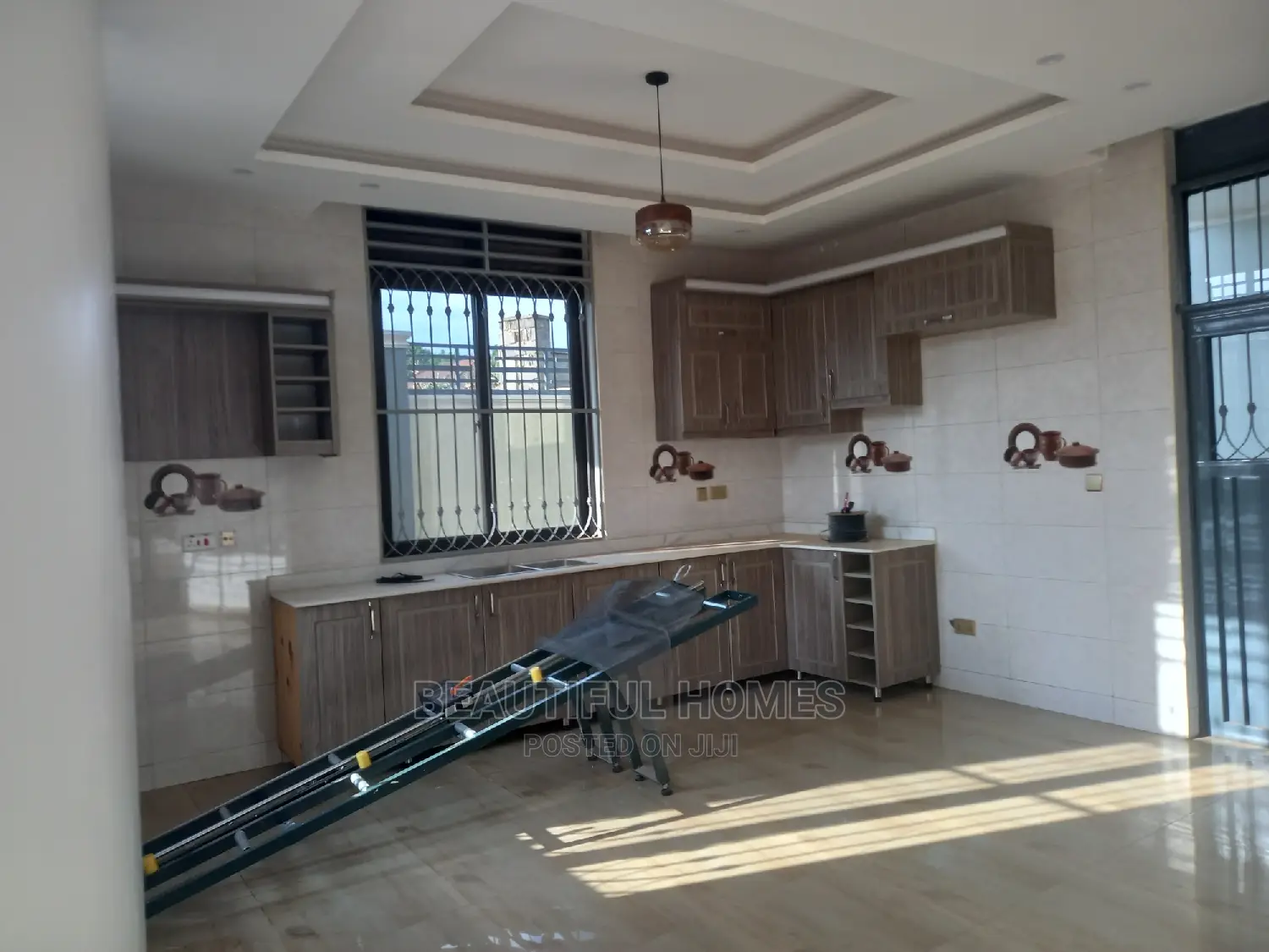 Furnished 6bdrm Duplex in Kira Five Star for sale in Kira