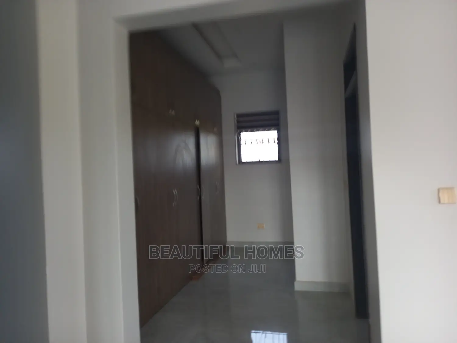 Furnished 6bdrm Duplex in Kira Ministers for sale in Kira