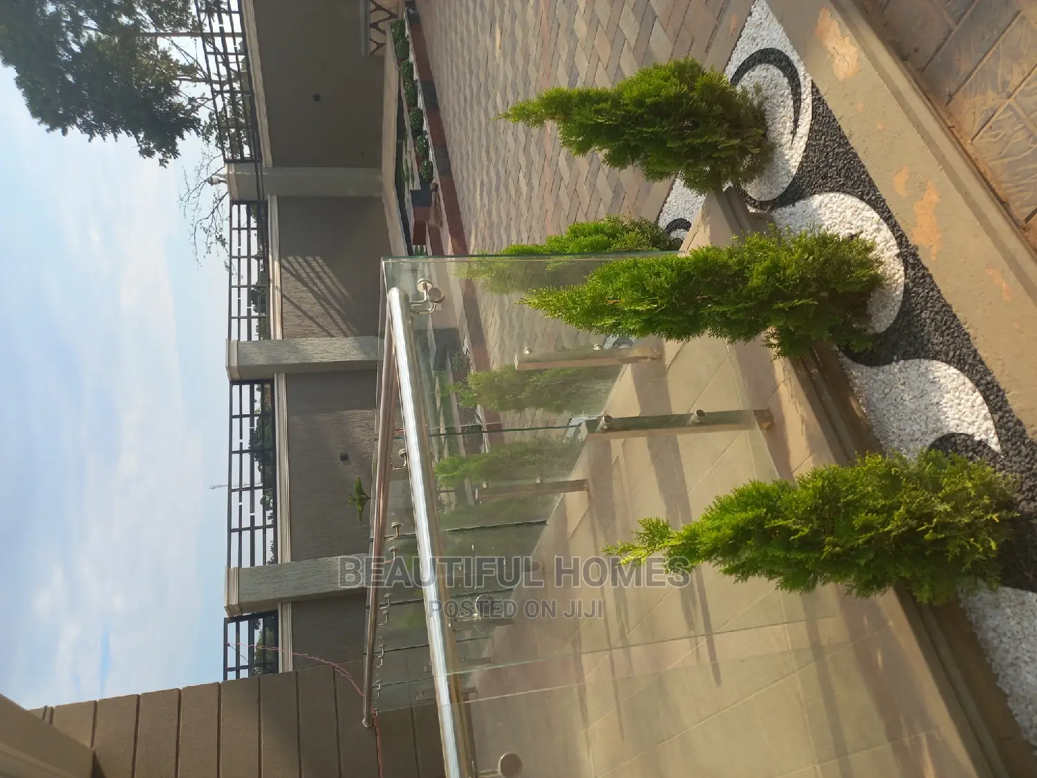 Furnished 6bdrm Duplex in Kira for sale in Kira