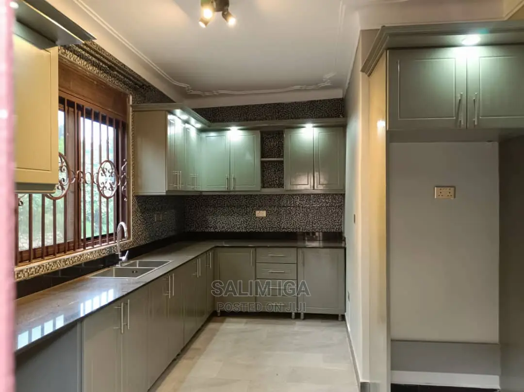 3bdrm Bungalow in Kololo Property, Central Division for rent in Central Division