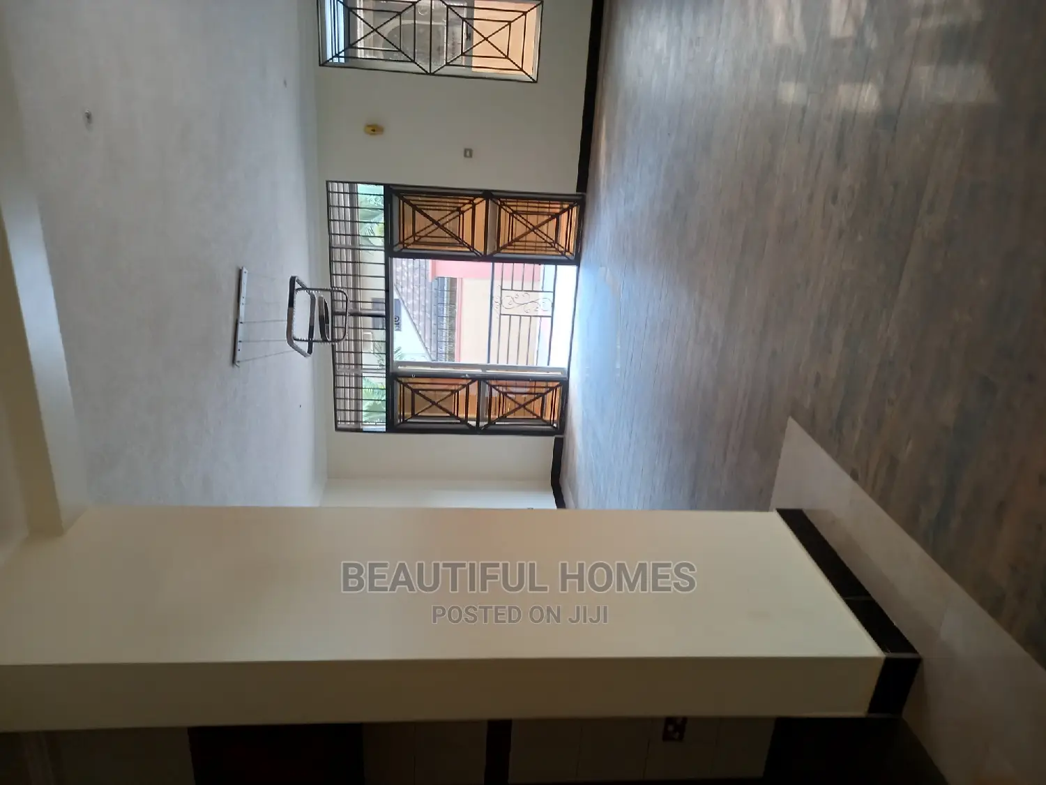 Furnished 6bdrm Mansion in Kira Corporate for sale in Kira