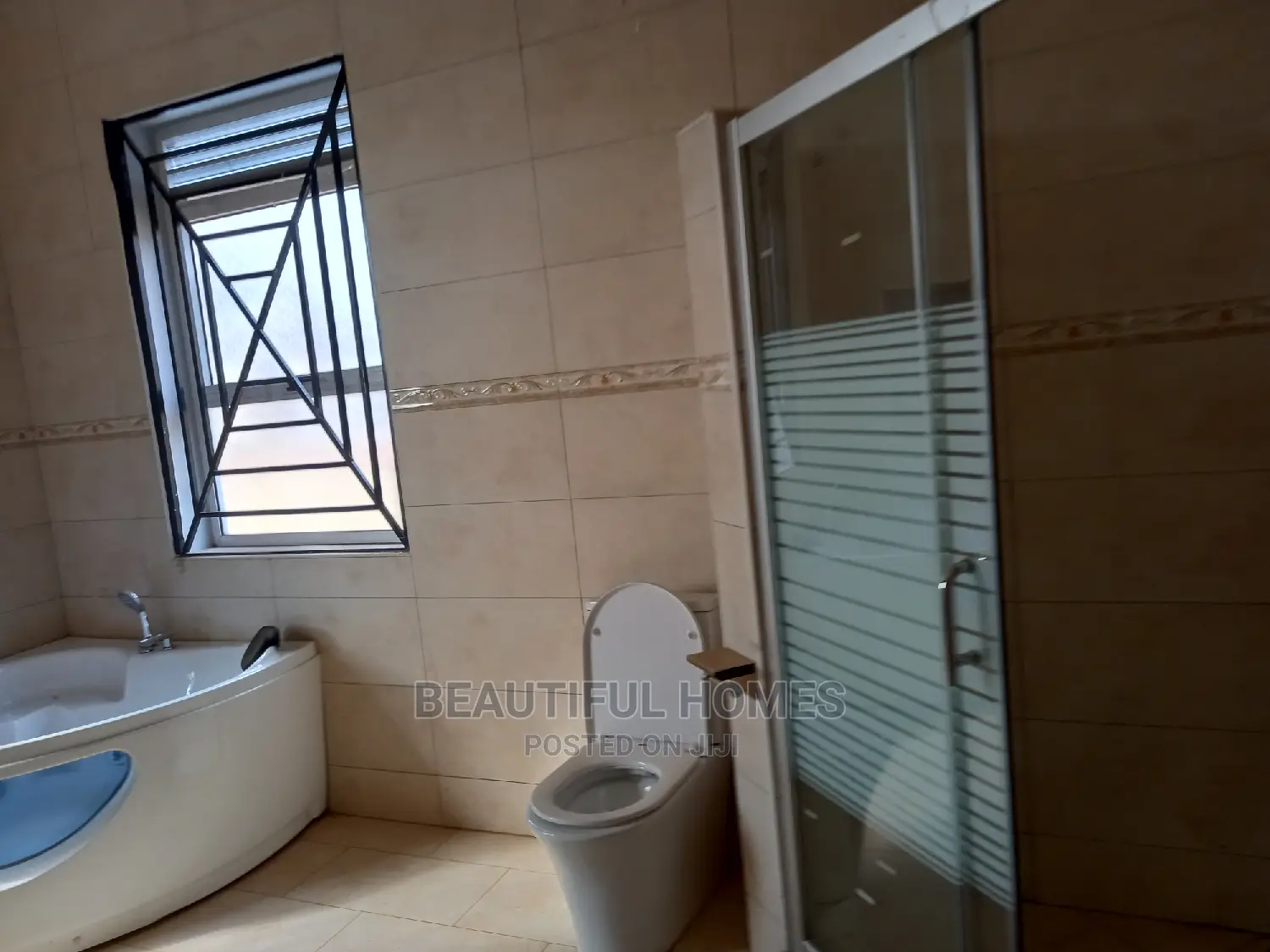Furnished 6bdrm House in Kira Organised for sale in Kira