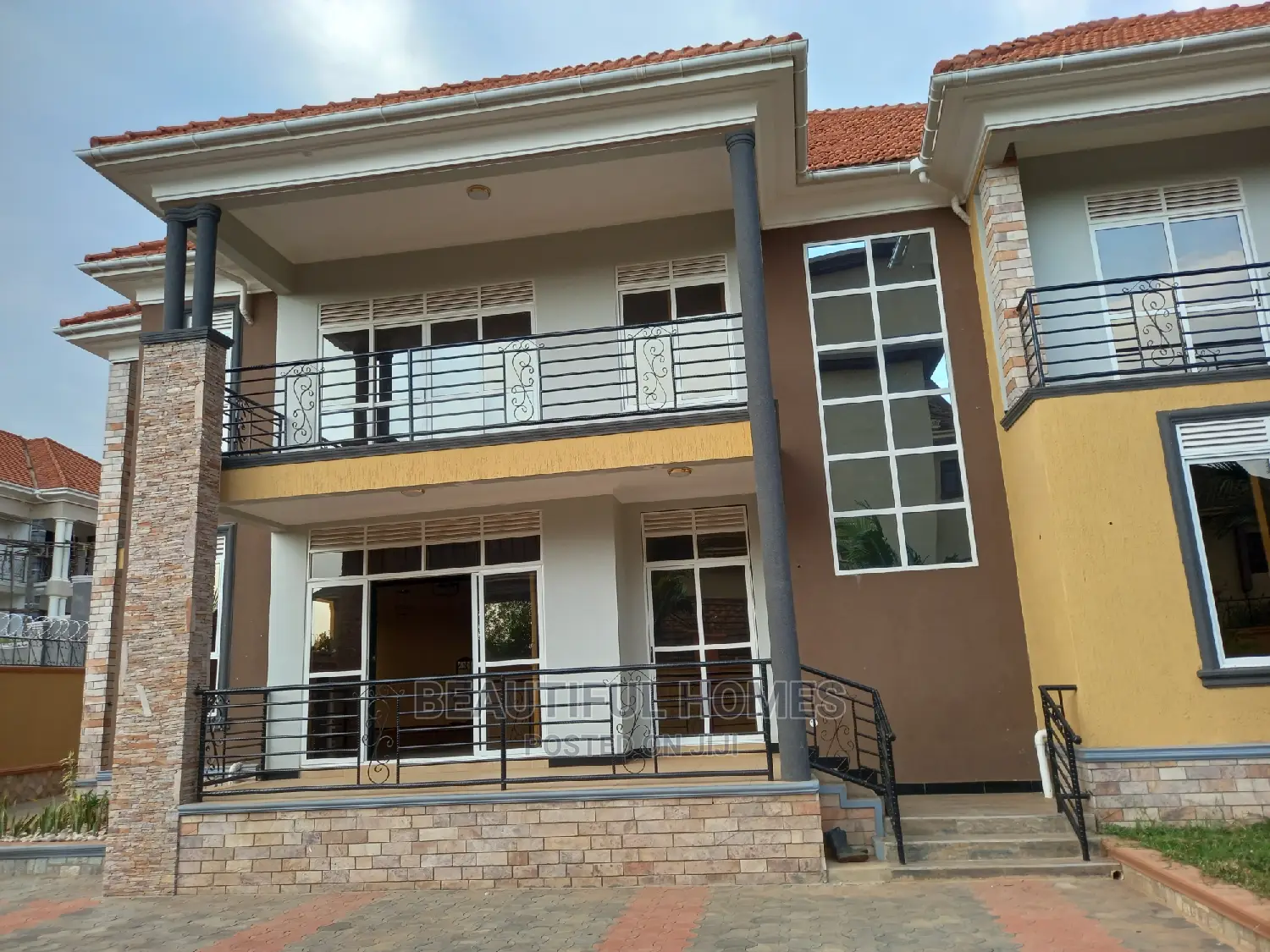 Furnished 6bdrm Duplex in Kira Tarmacked Close for sale in Kira
