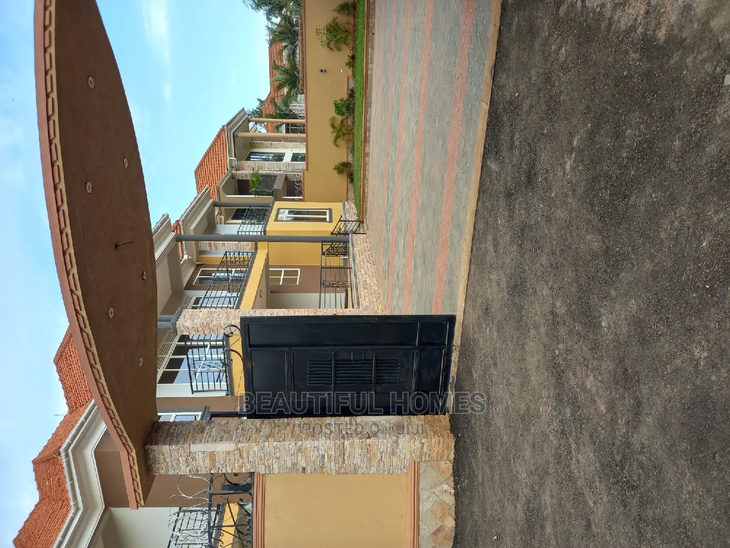 Furnished 6bdrm Duplex in Kira Tarmacked Close for sale in Kira