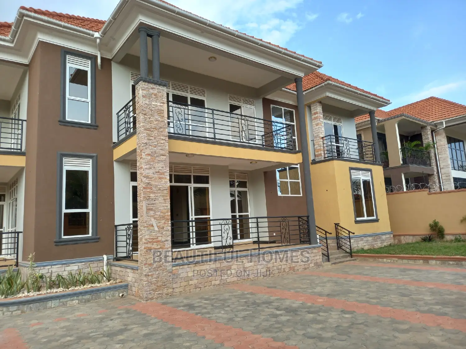 Furnished 6bdrm Duplex in Kira Tarmacked Close for sale in Kira