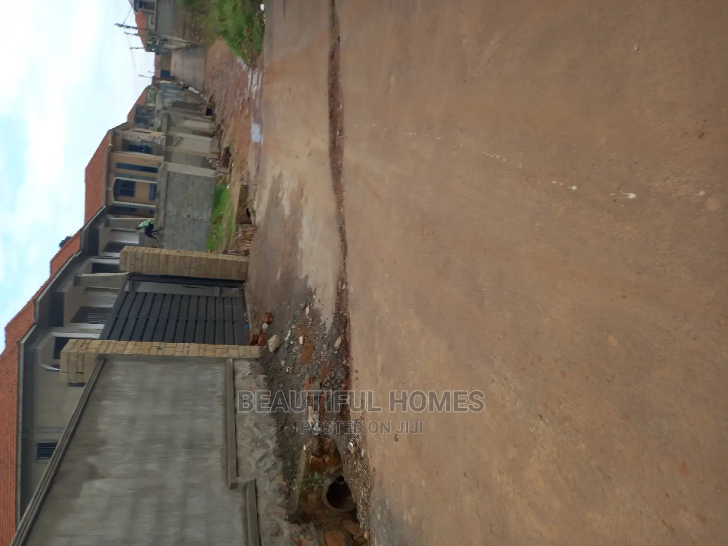 Furnished 4bdrm Duplex in Kira Town for sale in Kira