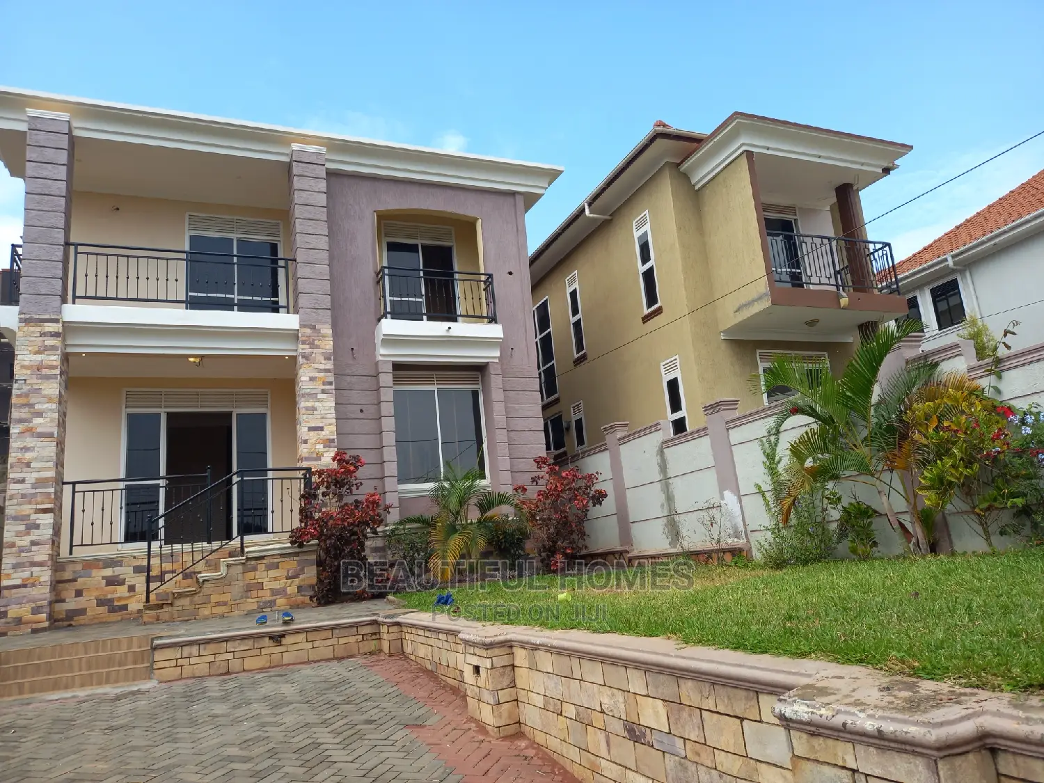 Furnished 4bdrm Duplex in Kira for sale in Kira