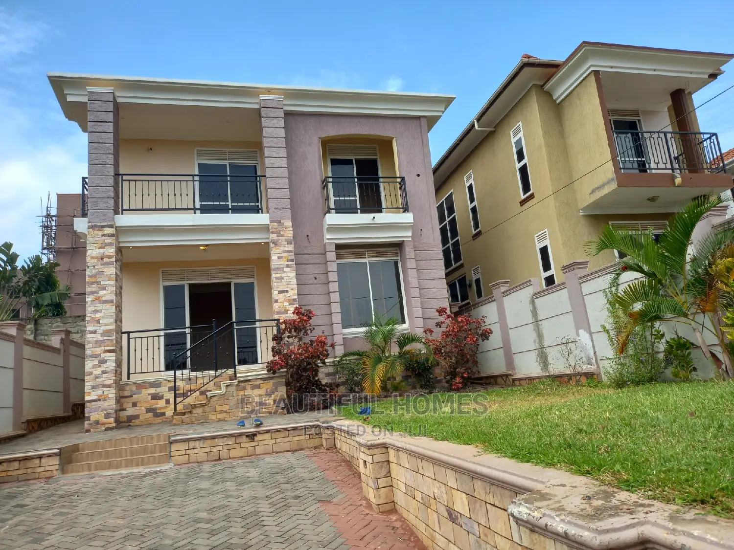 Furnished 4bdrm Duplex in Kira for sale in Kira