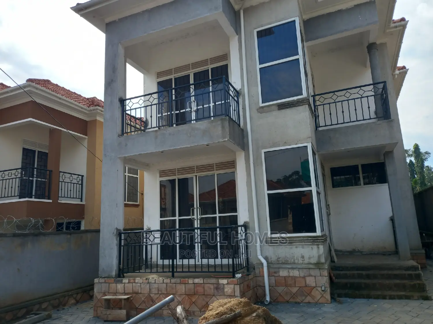 Furnished 4bdrm Duplex in Najjera Gated, Nakawa for sale in Nakawa