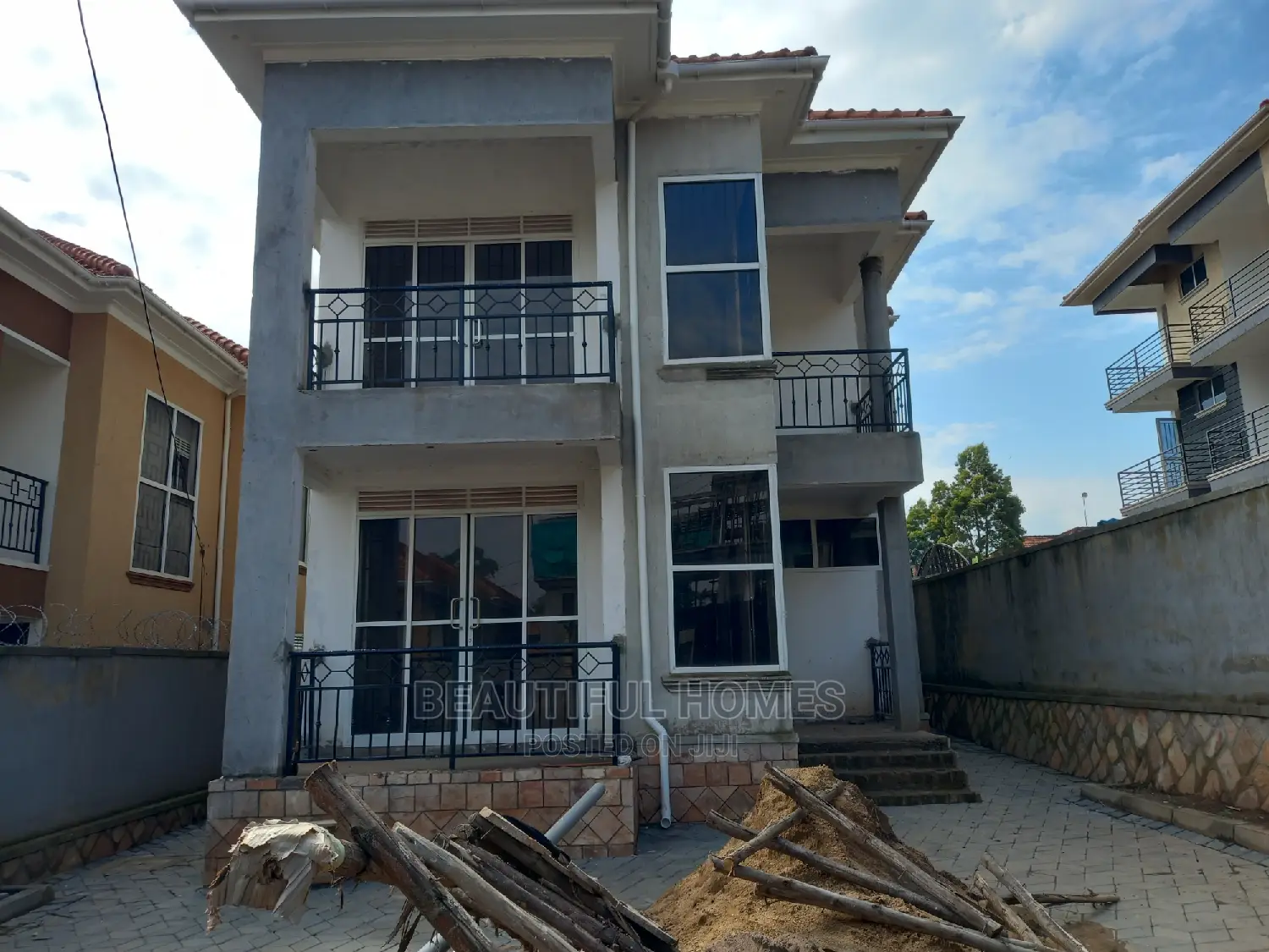 Furnished 4bdrm Maisonette in Najjera All Tarmack, Nakawa for sale in Nakawa