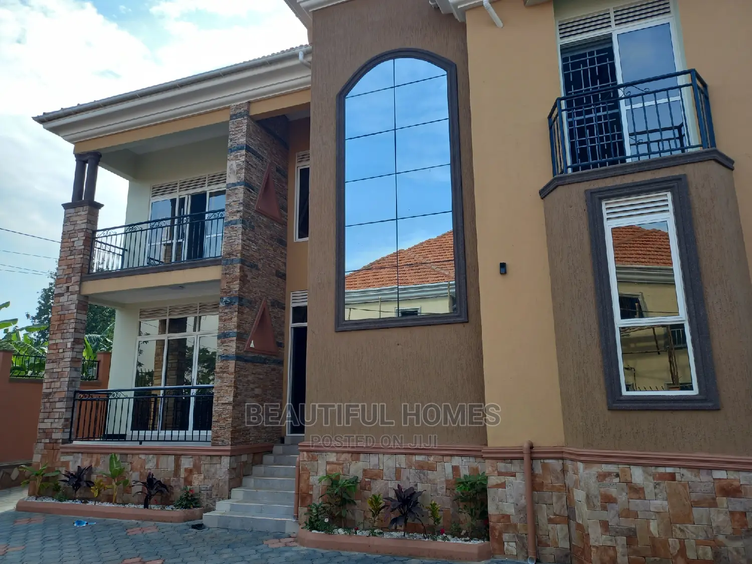 Furnished 5bdrm Mansion in Kira for sale in Kira