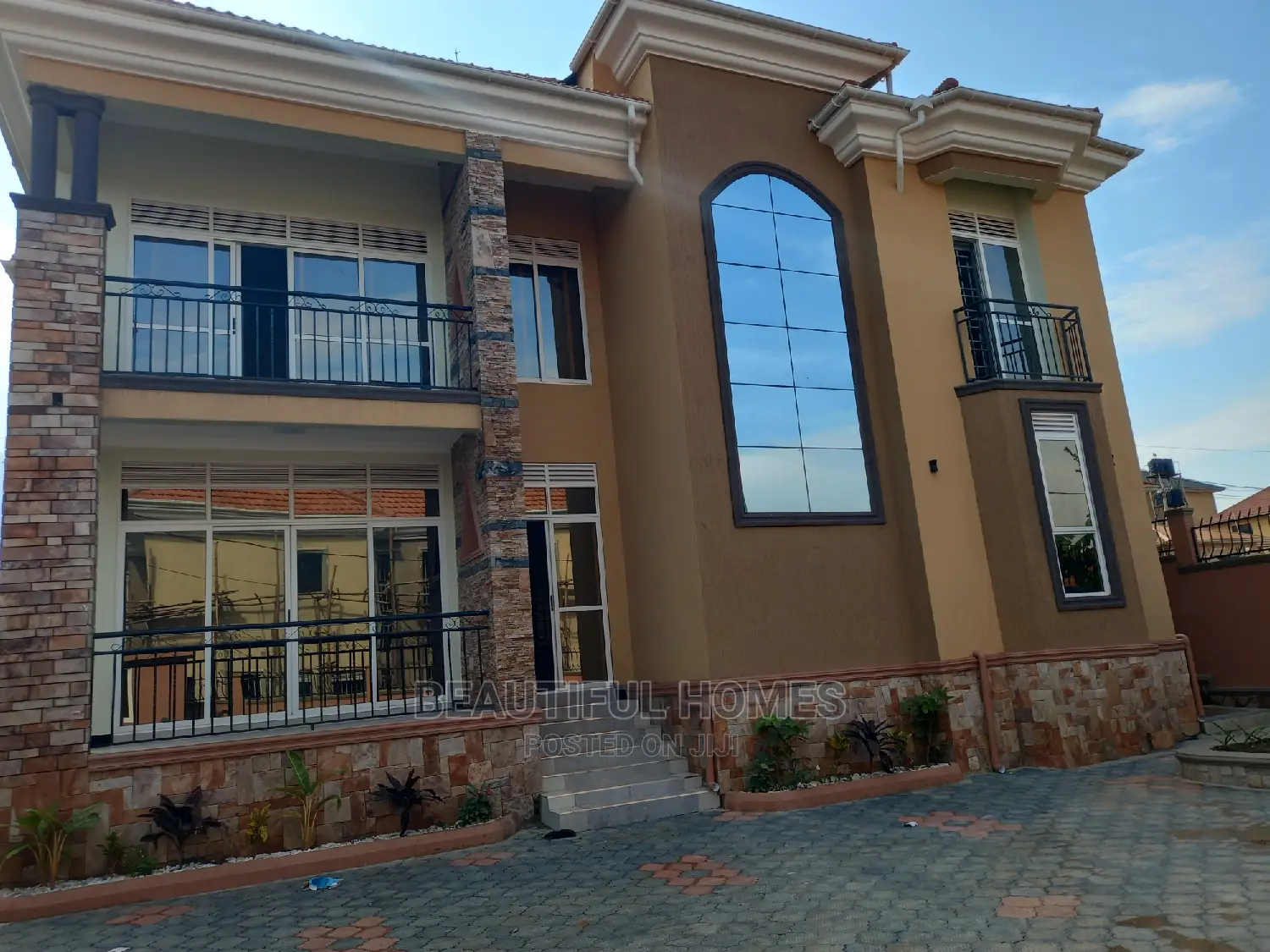 Furnished 5bdrm Mansion in Kira for sale in Kira