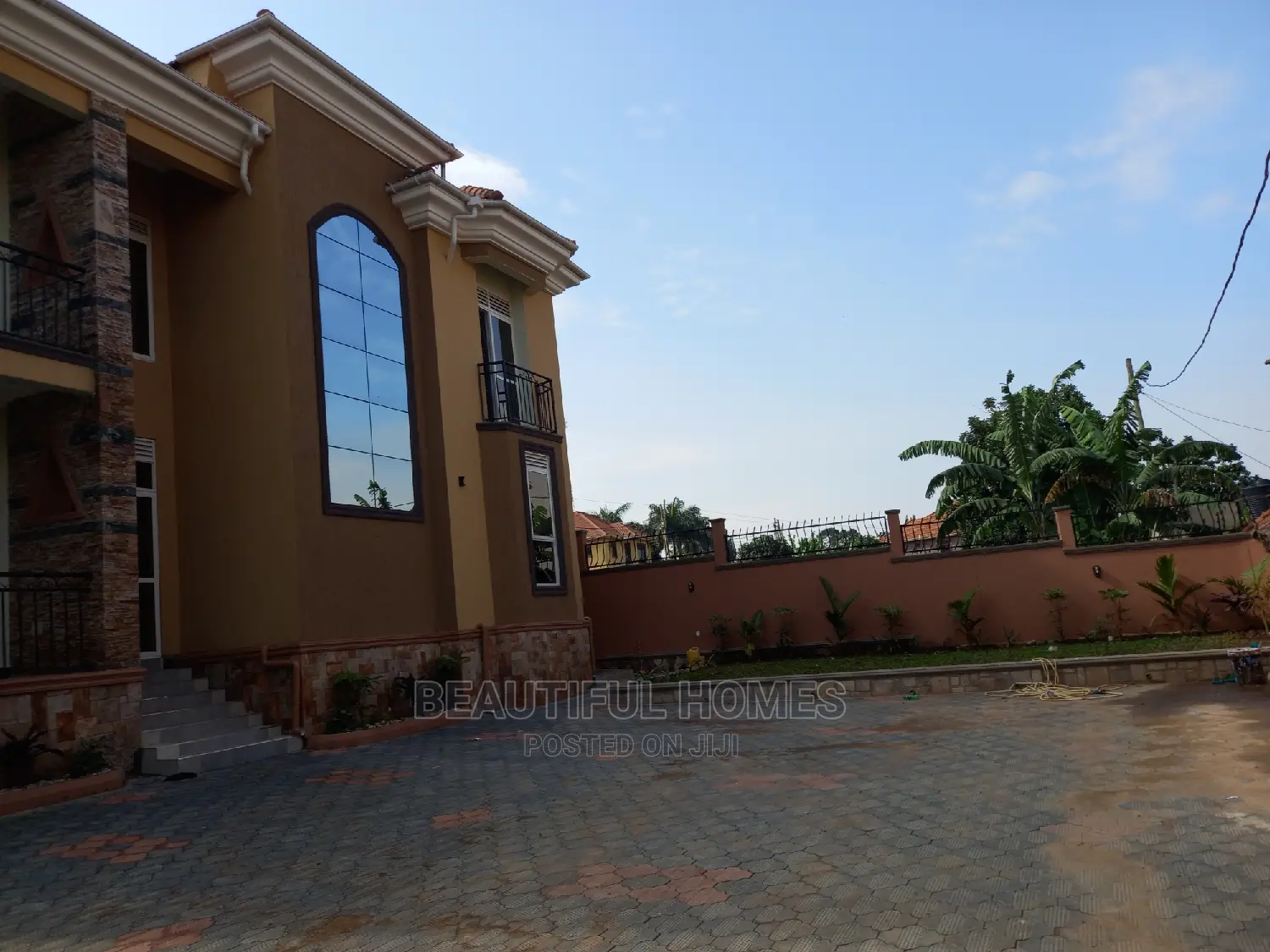 Furnished 5bdrm Mansion in Kira for sale in Kira