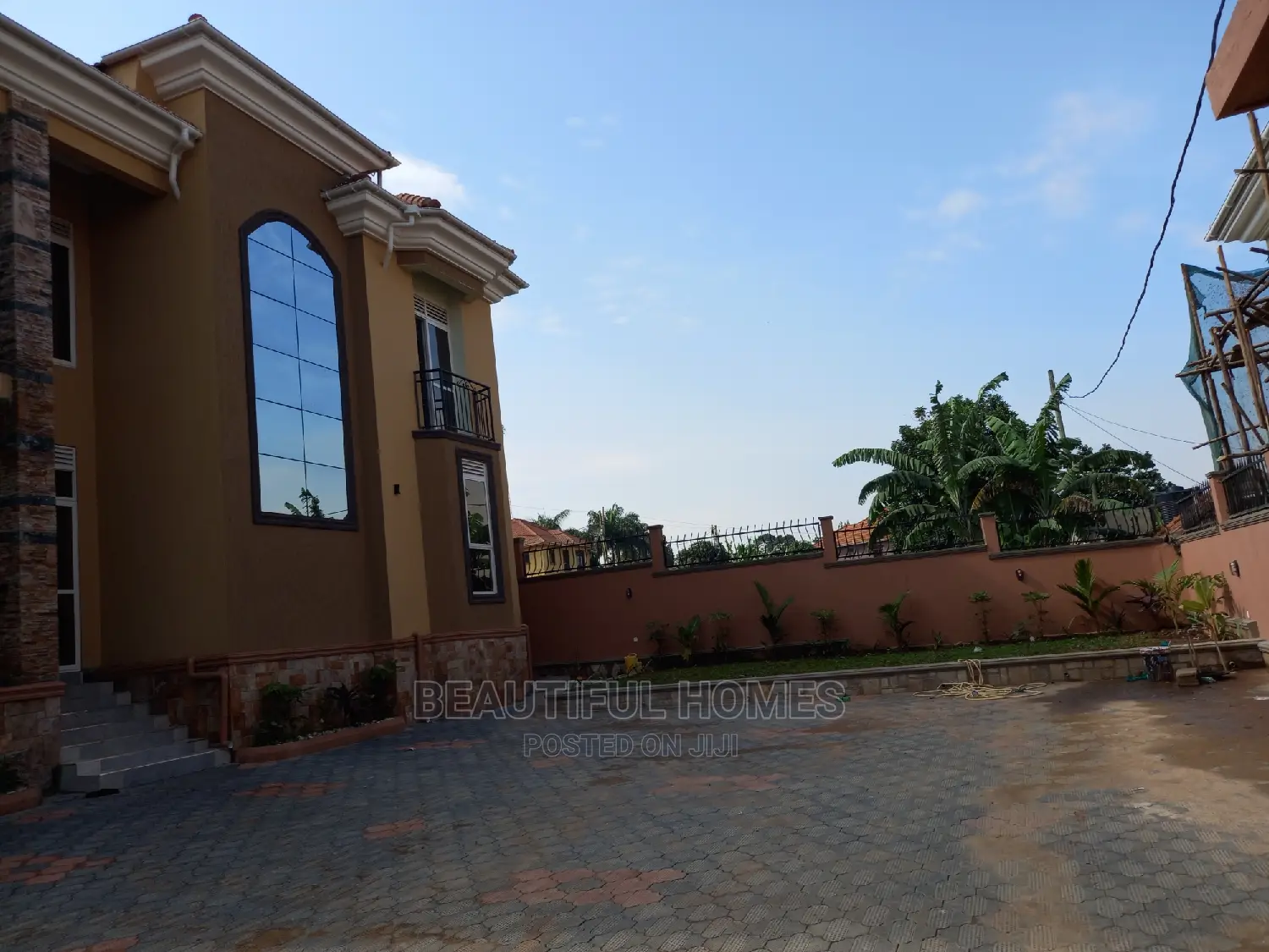 Furnished 5bdrm Mansion in Kira First Class for sale in Kira