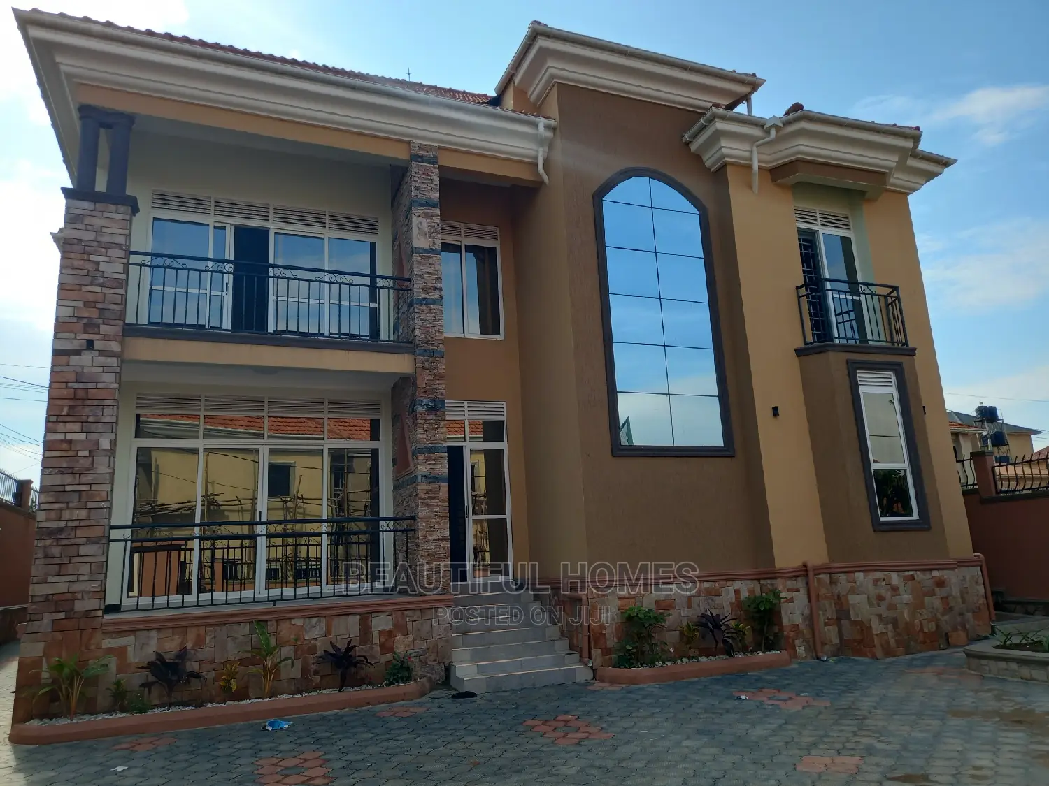 Furnished 5bdrm Mansion in Kira First Class for sale in Kira