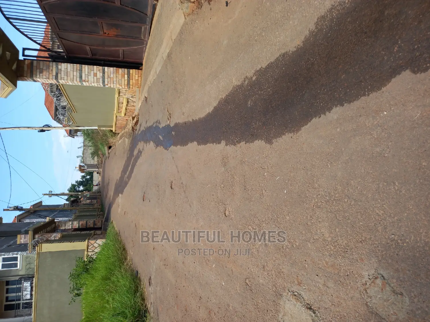 Furnished 5bdrm Duplex in Kira Classy for sale in Kira