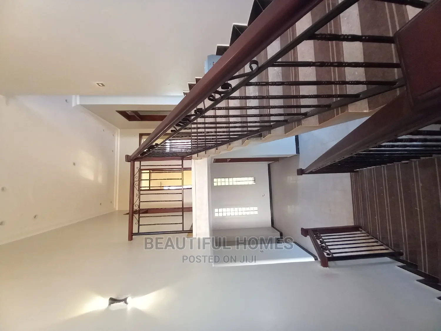 Furnished 5bdrm Duplex in Kira Classy for sale in Kira