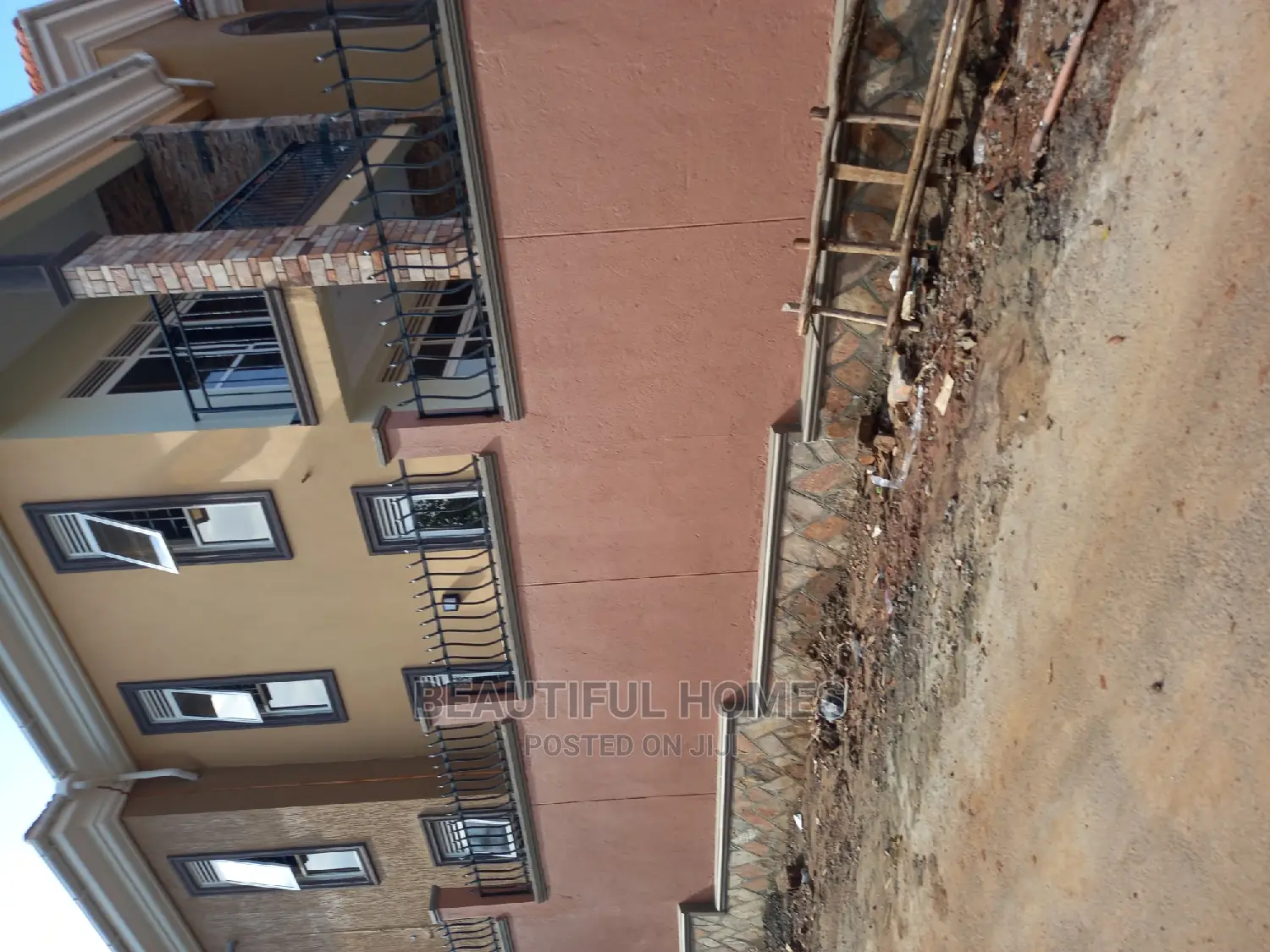 Furnished 5bdrm Duplex in Kira for sale in Kira
