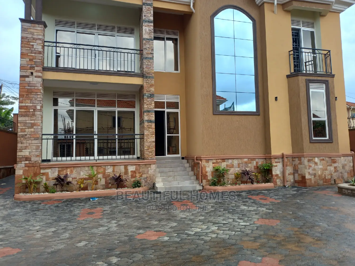 Furnished 5bdrm Mansion in Kira, Central Division for sale in Central Division