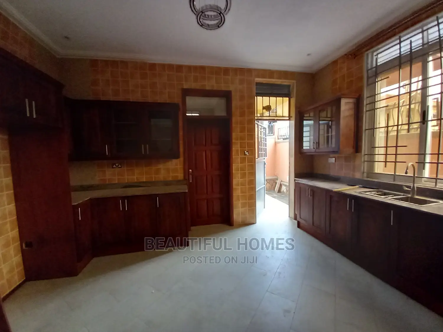 Furnished 5bdrm Mansion in Kira, Central Division for sale in Central Division