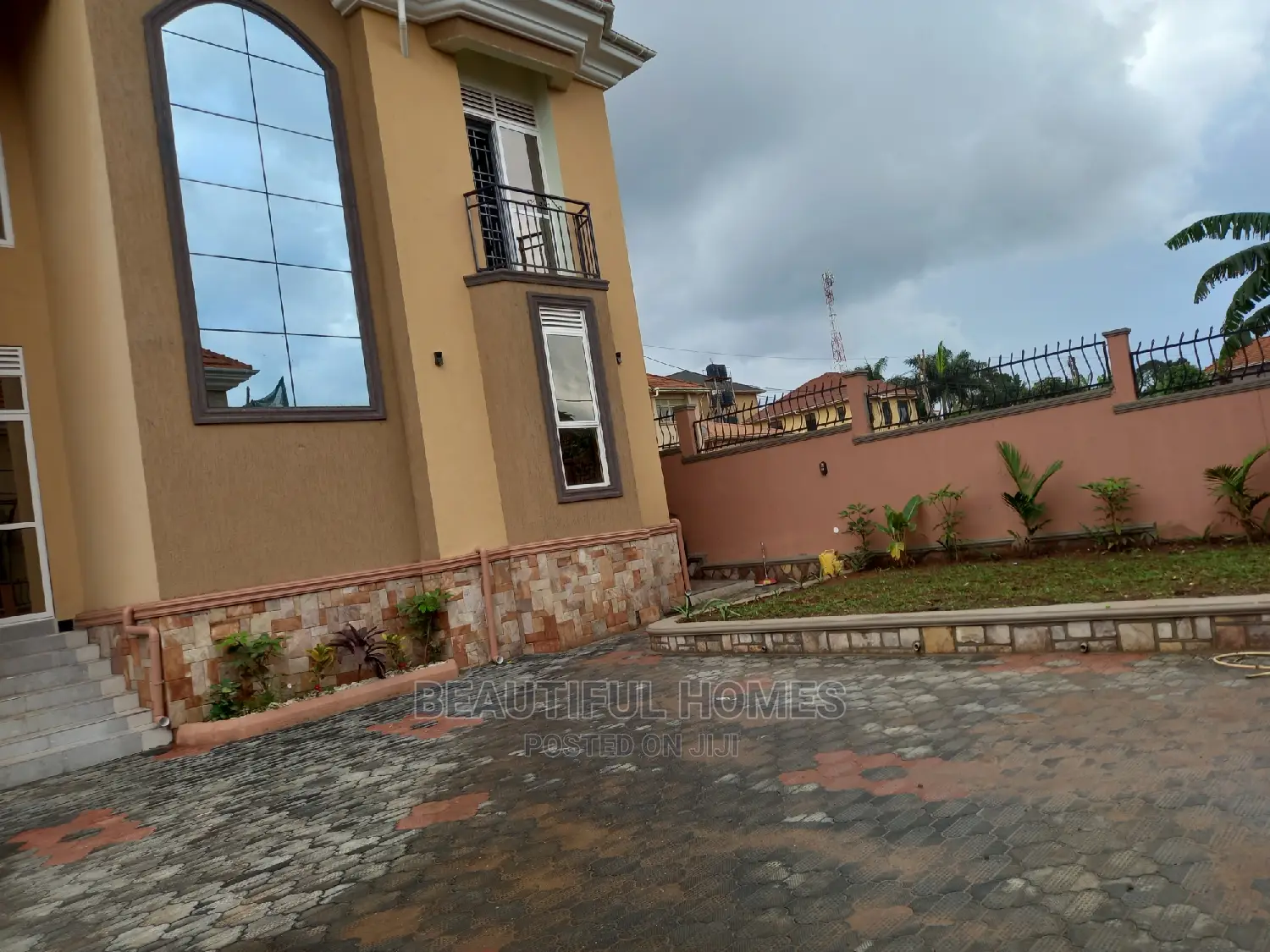 Furnished 5bdrm House in Kira for sale in Kira