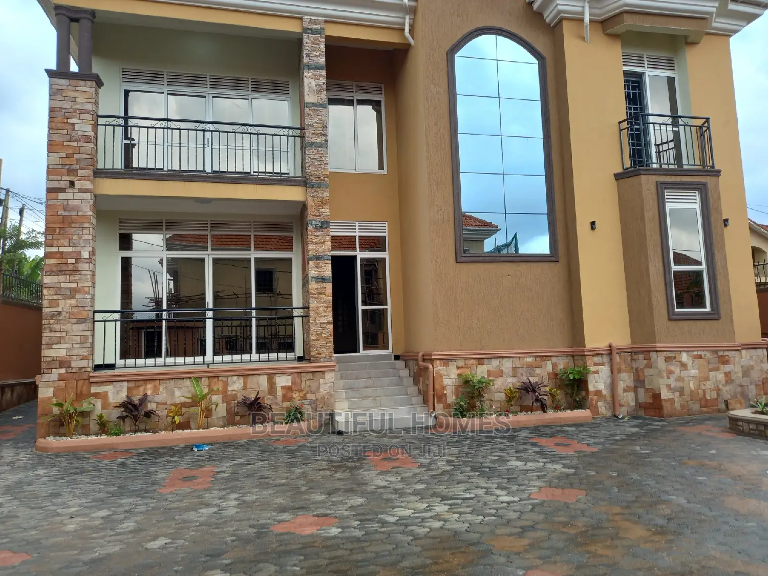 Furnished 5bdrm House in Kira for sale in Kira