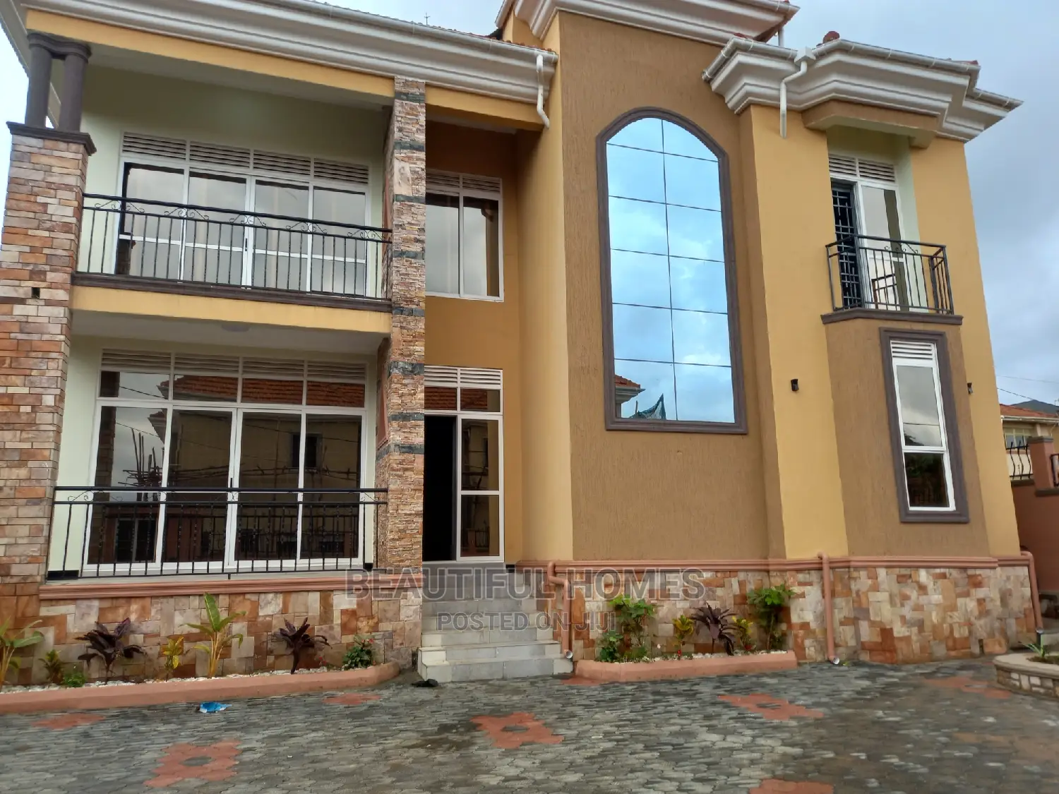 Furnished 5bdrm Mansion in Kira for sale in Kira