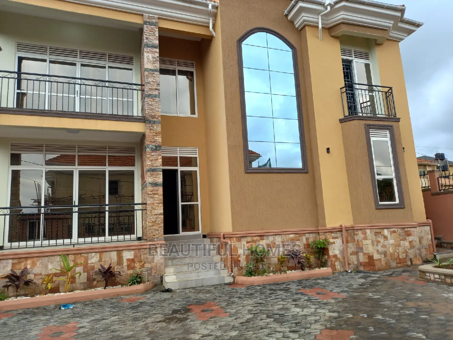 Furnished 5bdrm Mansion in Kira for sale in Kira
