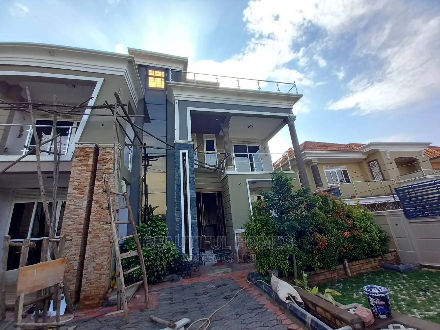 Furnished 5bdrm Duplex in Kira Mamerito Road for sale in Kira
