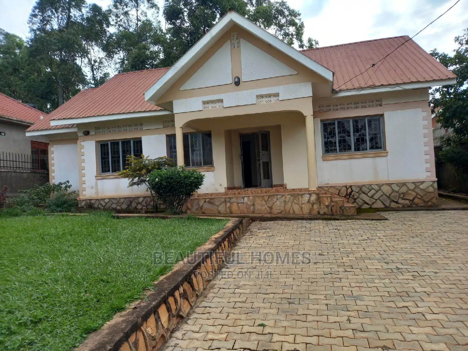 Furnished 3bdrm House in Kira for sale in Kira
