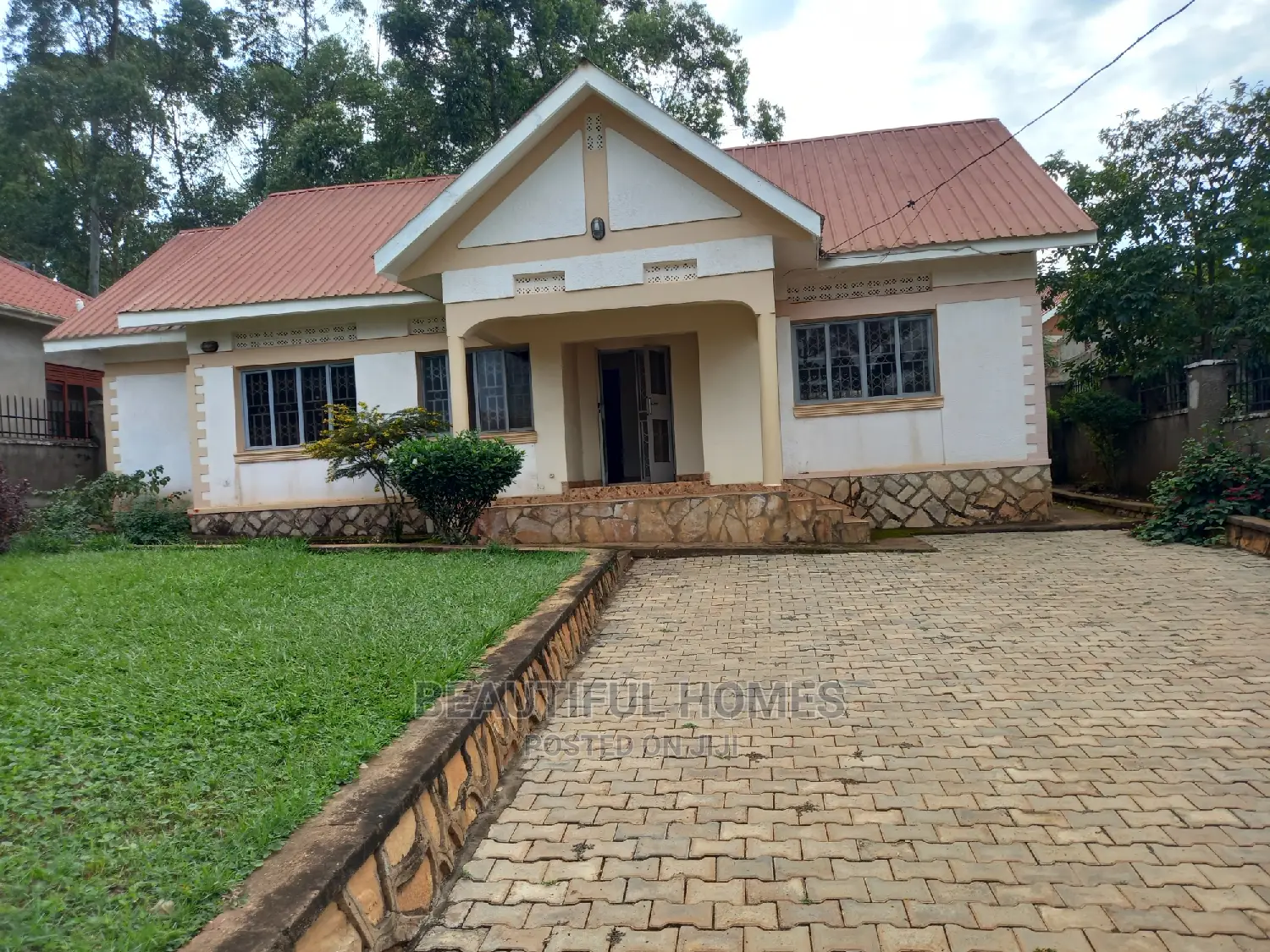 Furnished 3bdrm House in Kira for sale in Kira