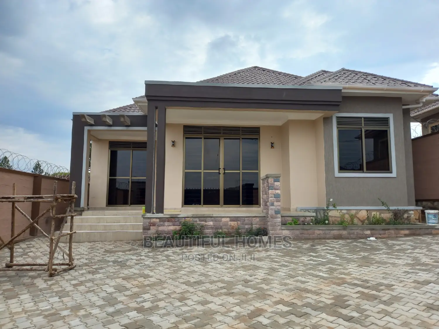 Furnished 3bdrm House in Nakwero Canaan Sites, Kira for sale in Kira