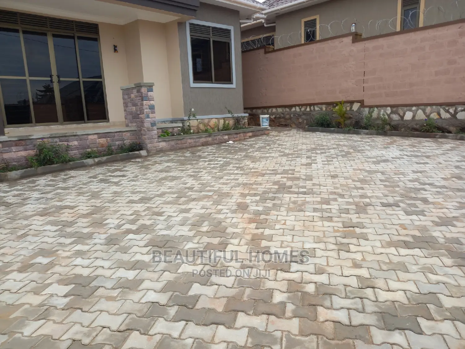 Furnished 3bdrm House in Nakwero Canaan Sites, Kira for sale in Kira