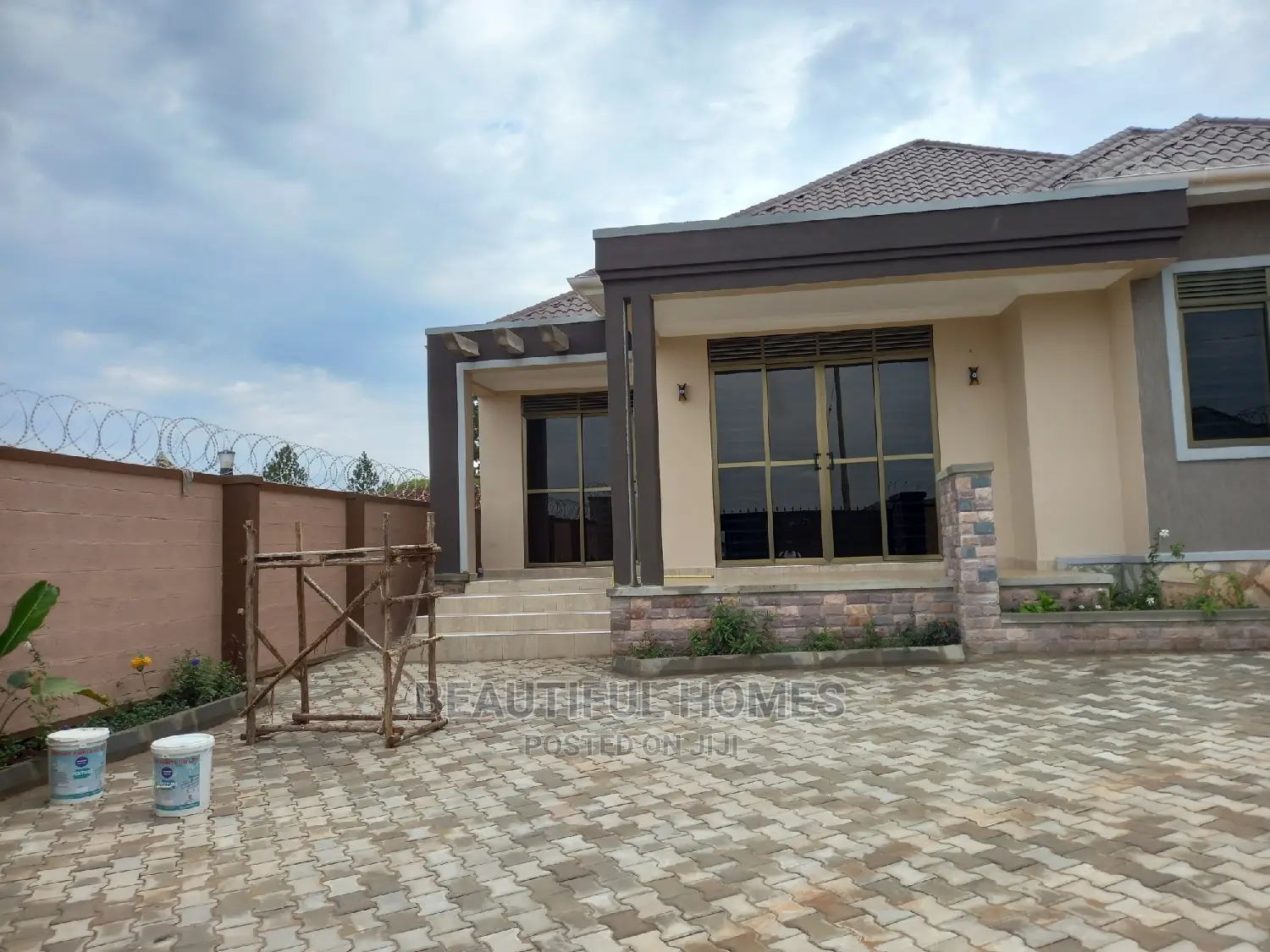 Furnished 3bdrm Bungalow in Kira for sale in Kira