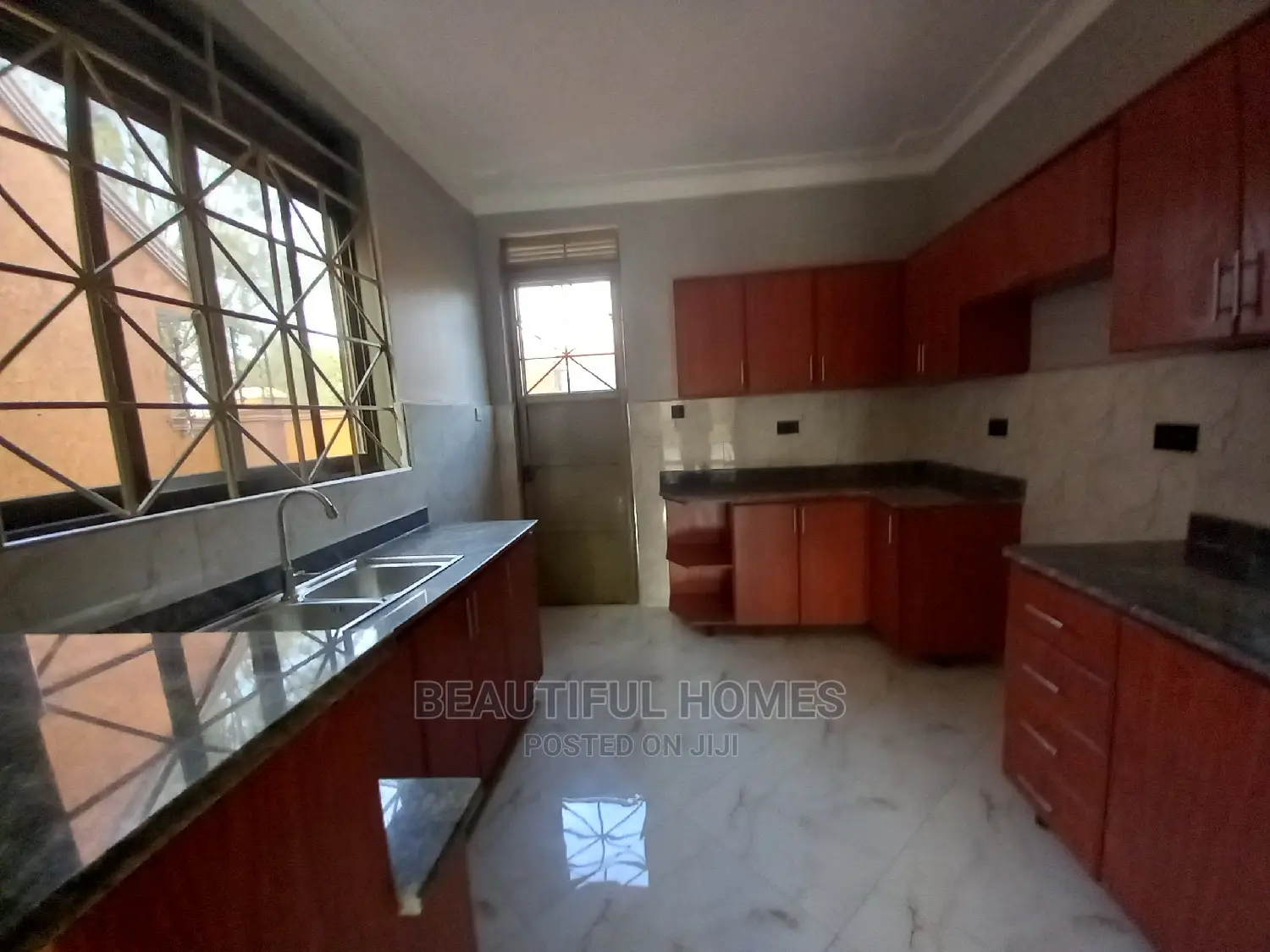 Furnished 4bdrm Duplex in Kyanja, Nakawa for sale in Nakawa