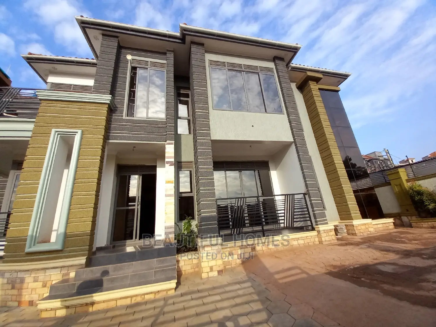 Furnished 5bdrm Duplex in Kyanja Corporate, Nakawa for sale in Nakawa