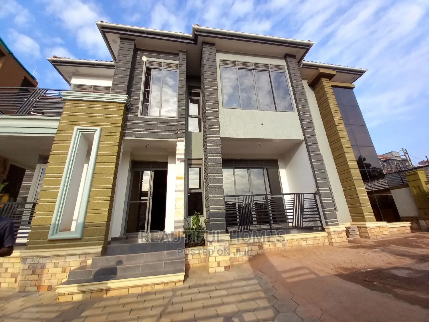 Furnished 5bdrm Maisonette in Kyanja, Central Division for sale in Central Division