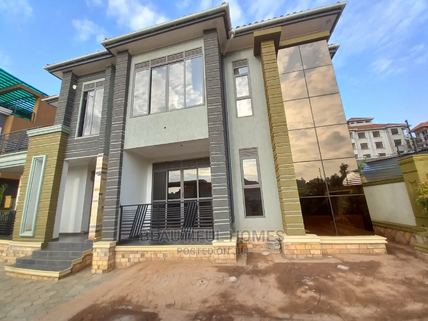 Furnished 5bdrm Duplex in Kyanja Tarmacked, Nakawa for sale in Nakawa