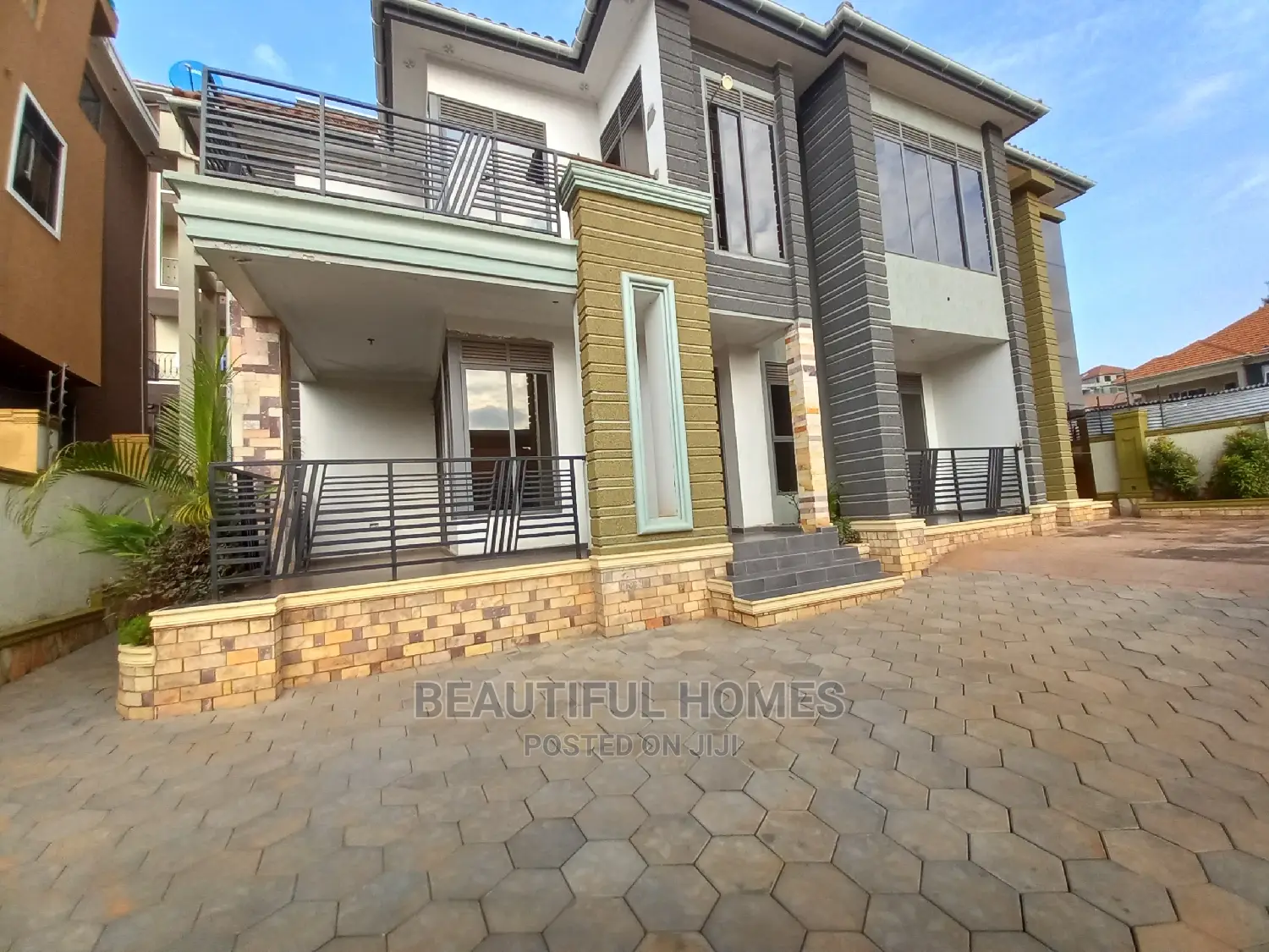 Furnished 5bdrm Duplex in Kyanja, Nakawa for sale in Nakawa
