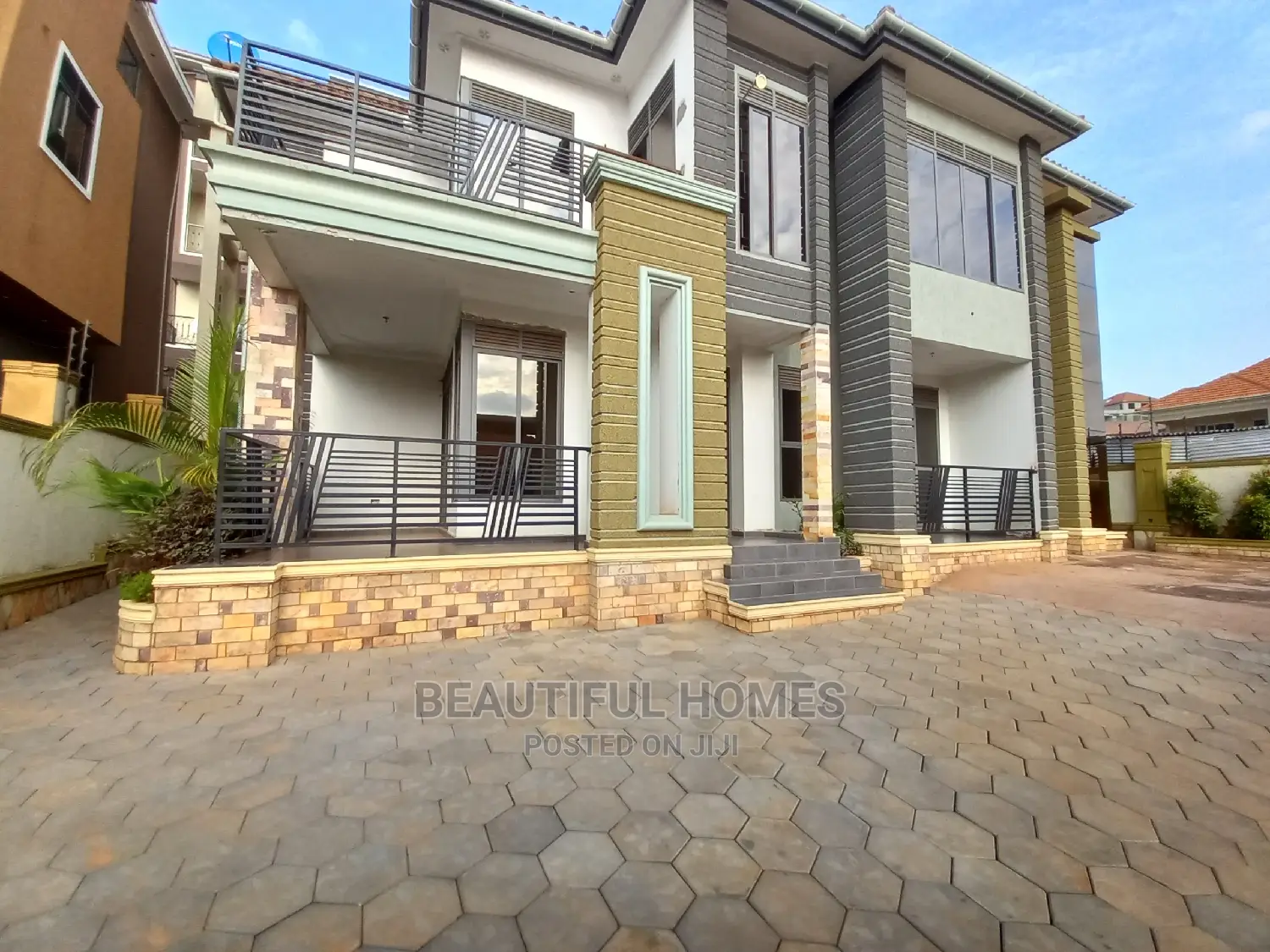 Furnished 5bdrm Duplex in Kyanja, Nakawa for sale in Nakawa
