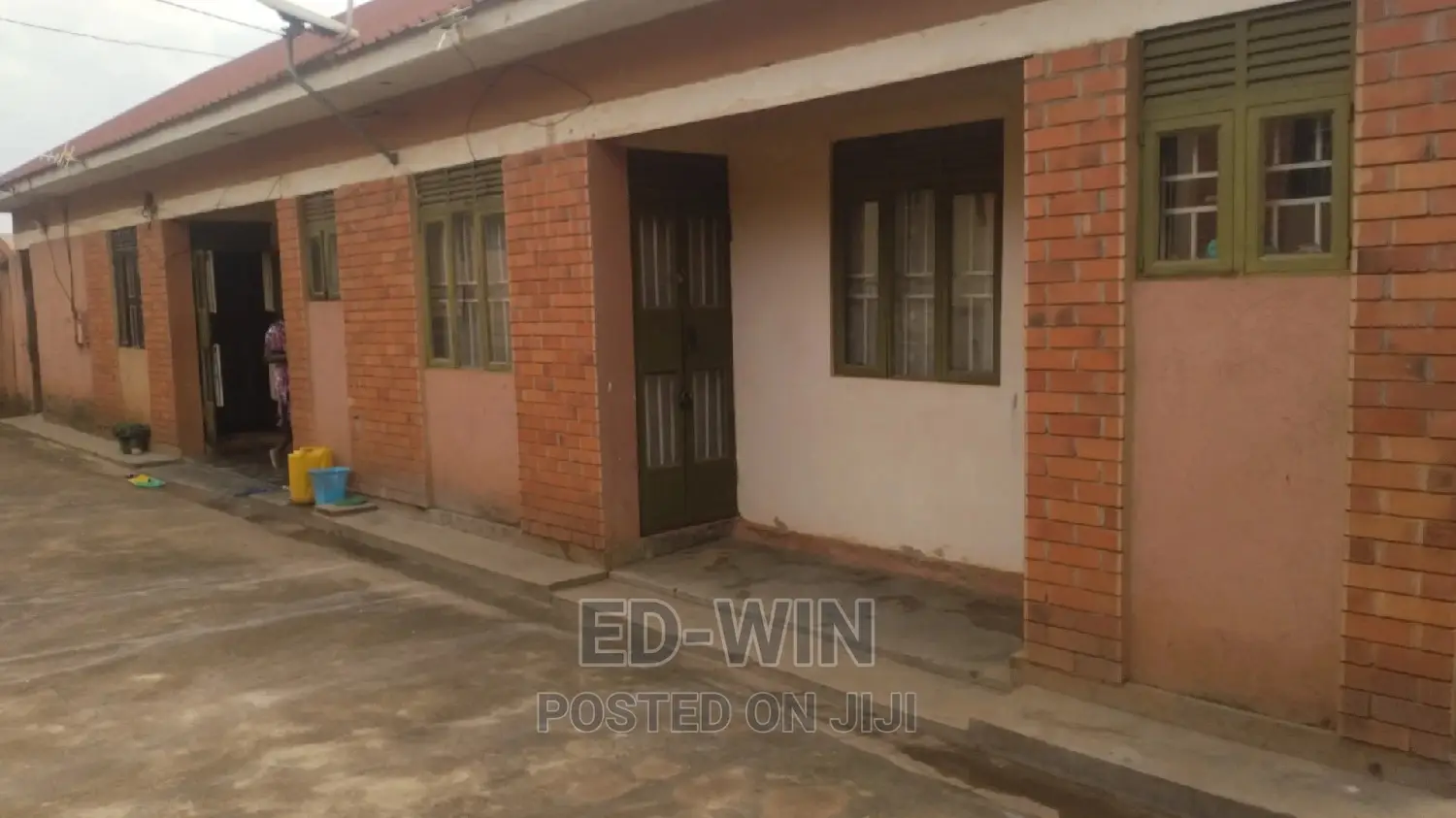 8bdrm Apartment in Central Division for sale in Central Division