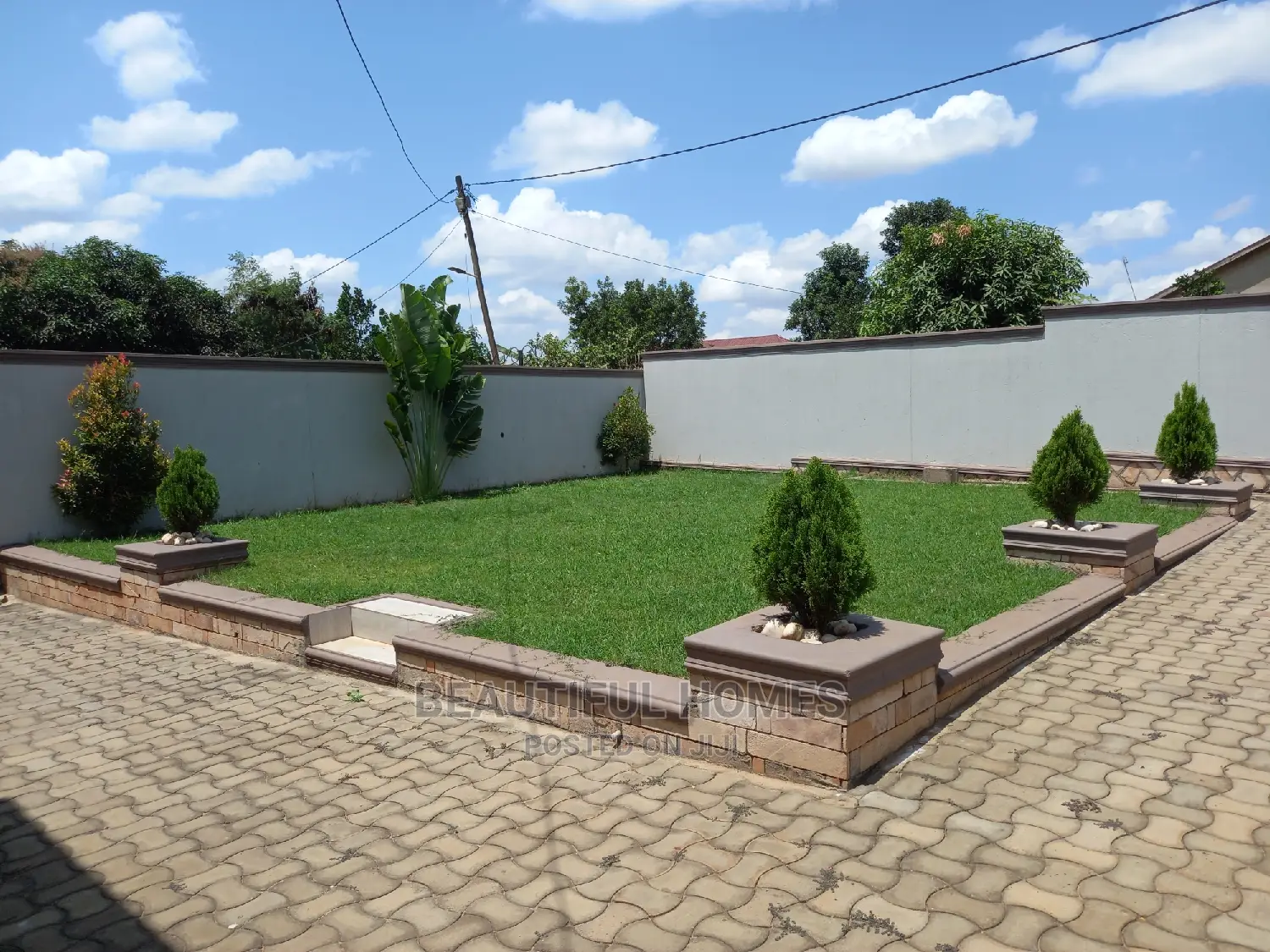 Furnished 4bdrm House in Kira for sale in Kira
