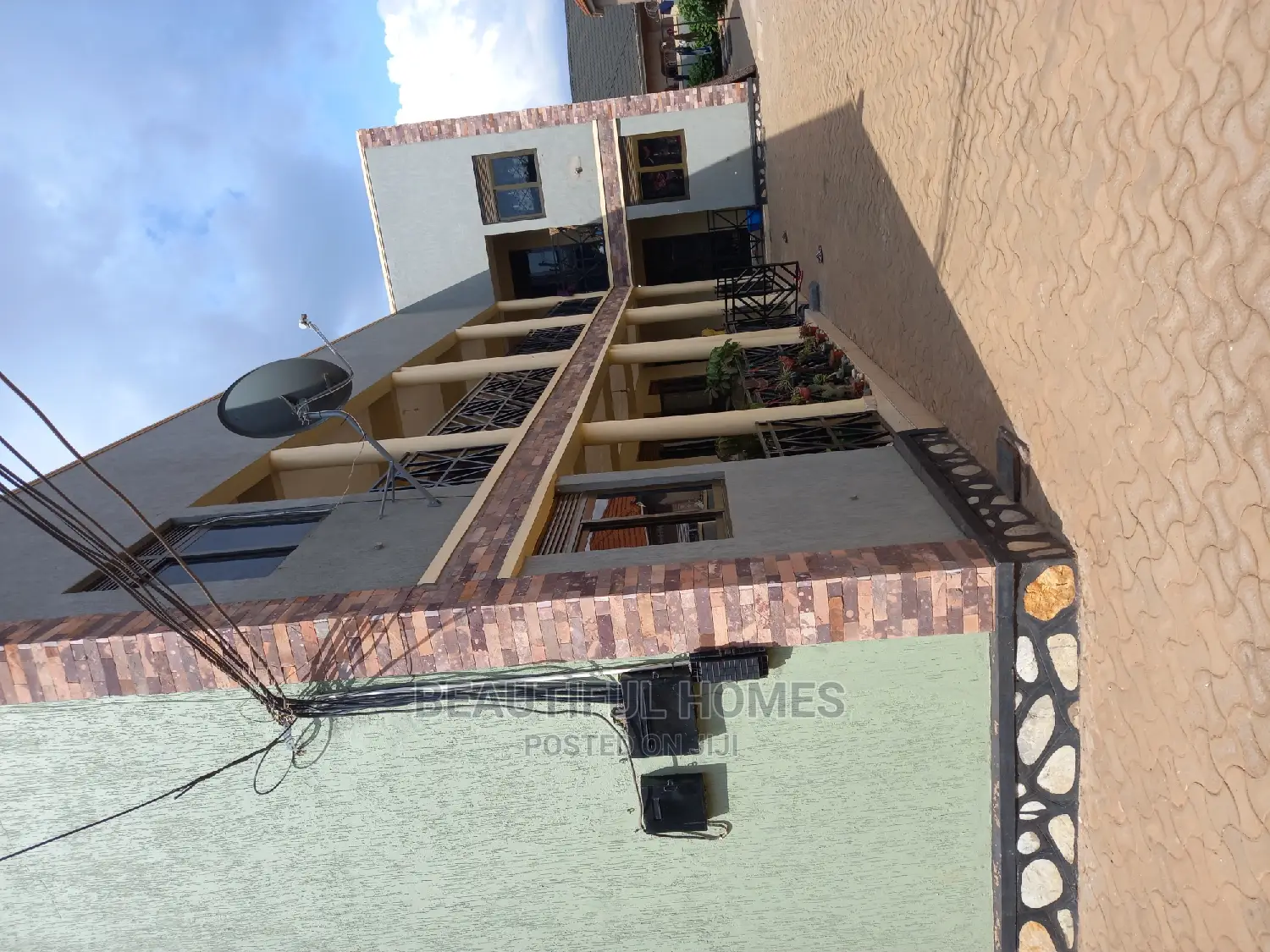Furnished 1bdrm Apartment in Kira Tarmack for sale in Kira