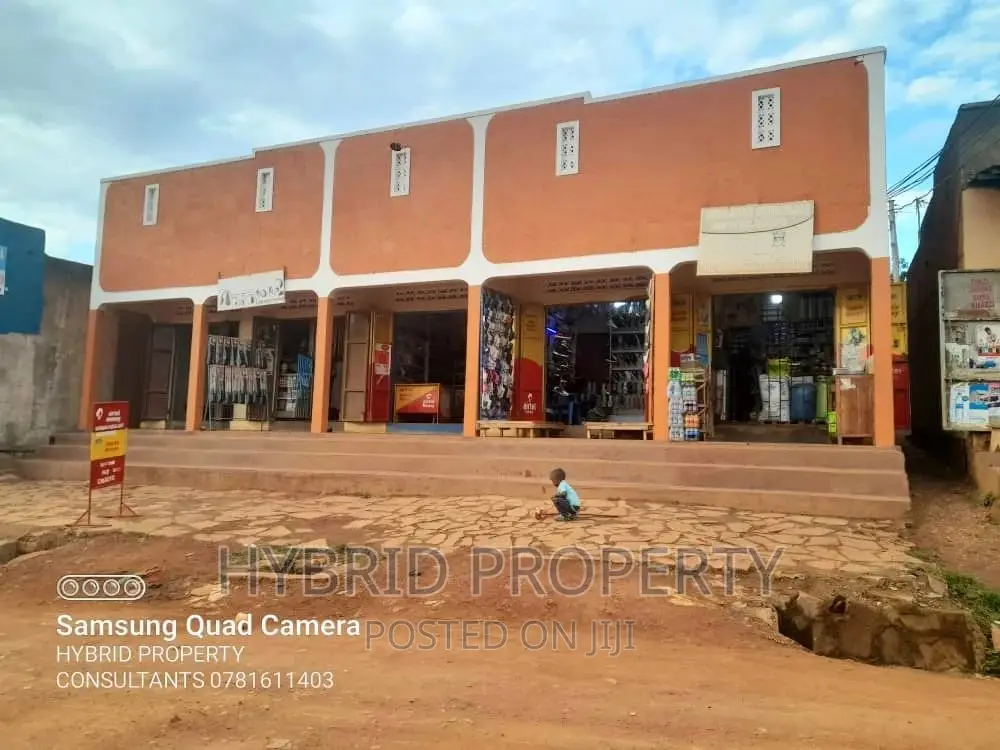 Beautiful Shops Rentals for Sale in Wakiso Town~Hoima Road in Wakiso / Wakiso